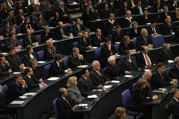 Members of the German parliament, the "Bundestag" during an assembly in the Reichstags building. 20/1/2005 Berlin.